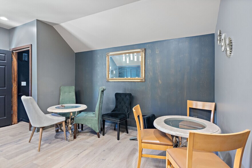 More Photos Of 14886 S Traverse Ridge Rd, Draper Restaurant For Sale