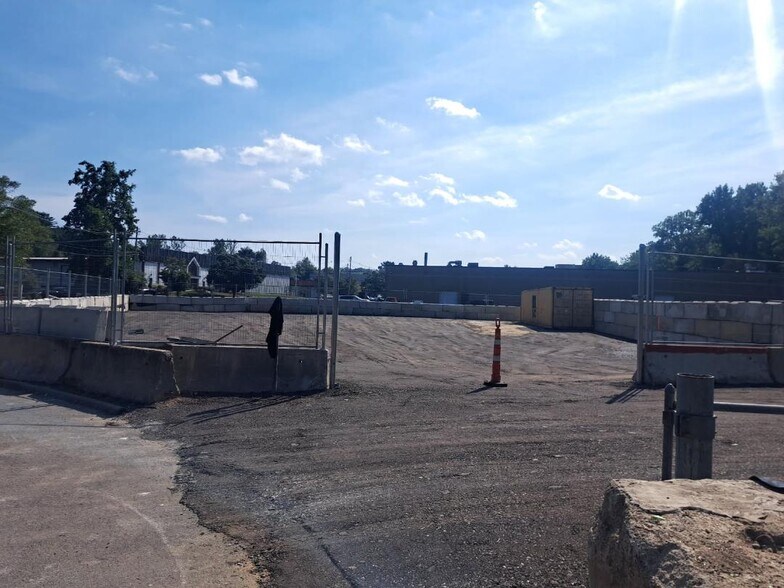 More Photos Of 22 Robert Bonazzoli Ave, Hudson Land For Lease