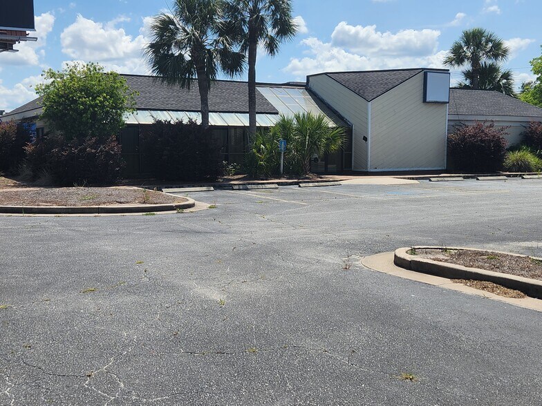 More Photos Of 2723 Glynn Ave, Brunswick General Retail For Lease