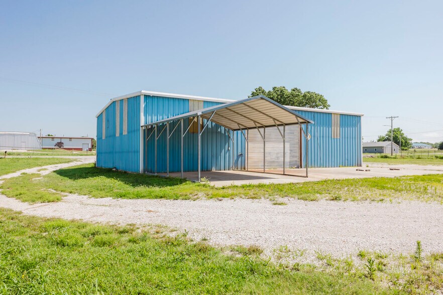 More Photos Of 3315 Central Ave, Winfield Warehouse For Sale