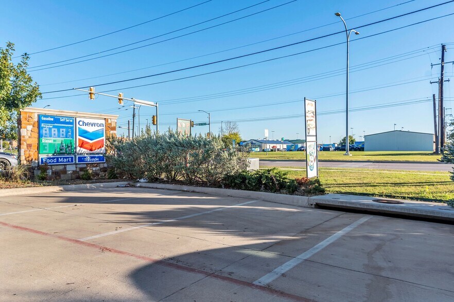 More Photos Of 5745 Golden Triangle Blvd, Fort Worth General Retail For Sale