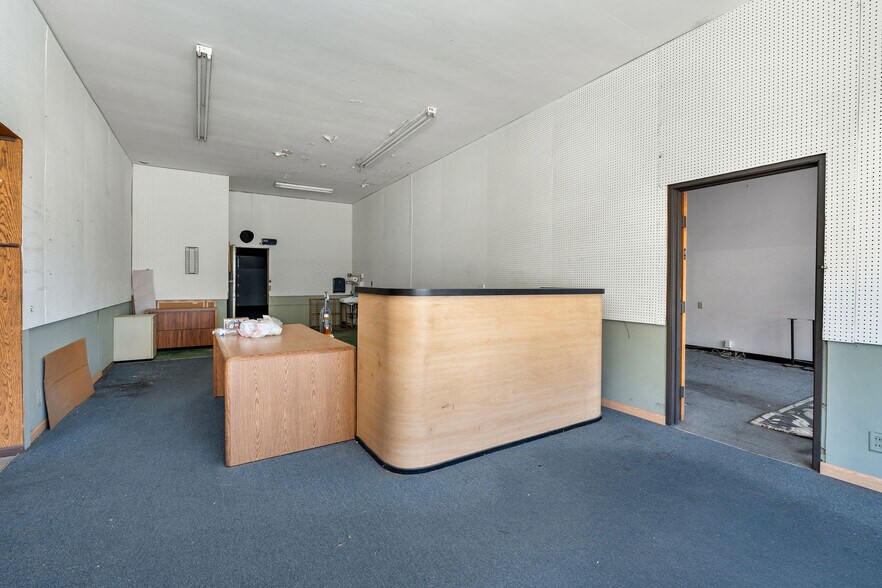 More Photos Of 24816-24820 Narbonne Ave, Lomita Storefront For Sale