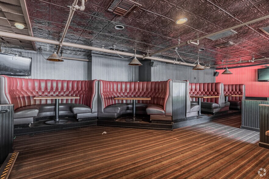 More Photos Of 515 12th St SE, Salem Freestanding For Sale