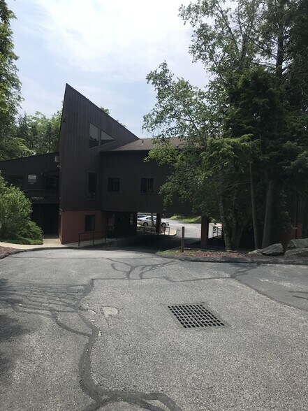 More Photos Of 7 Pinewoods Rd, Hyde Park Medical For Lease