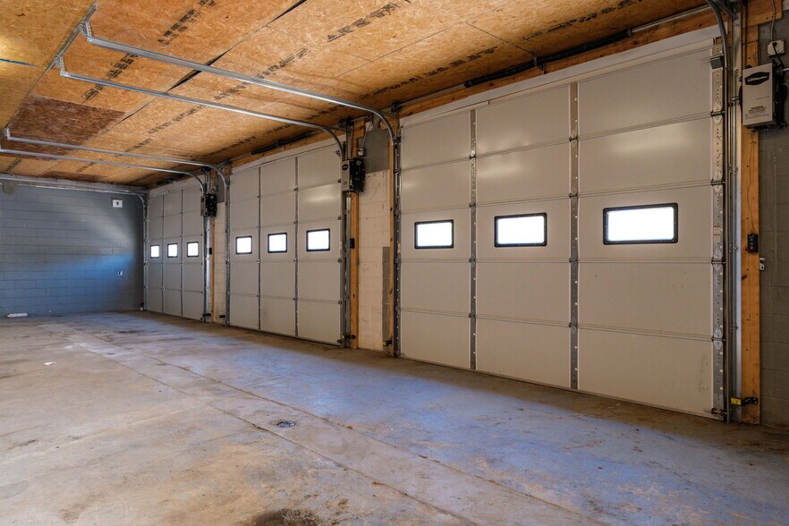 More Photos Of 1090 Virginia Ave, Harrisonburg Flex For Sale