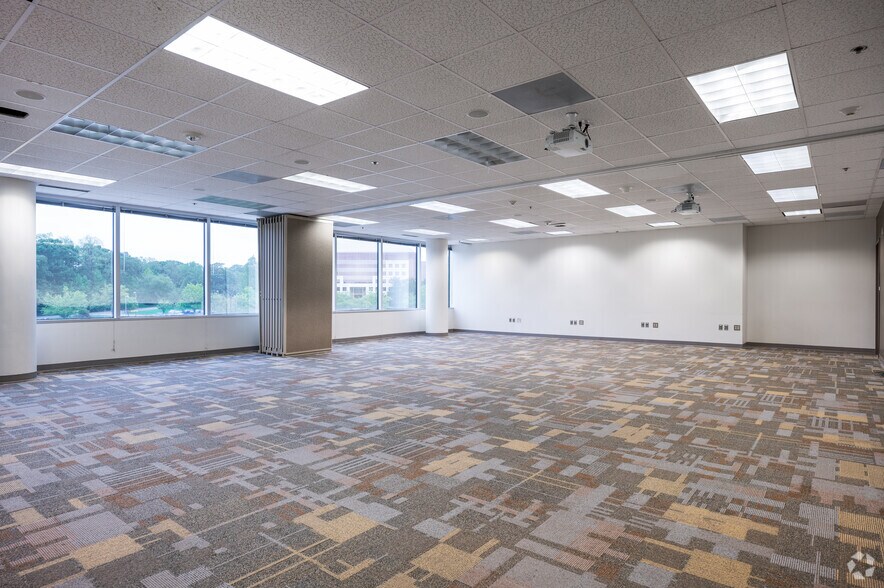 More Photos Of 7501 Boulder View Dr, North Chesterfield Unknown For Lease