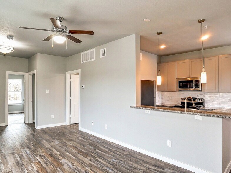 More Photos Of 1420 Park Pl, Sherman Apartments For Sale