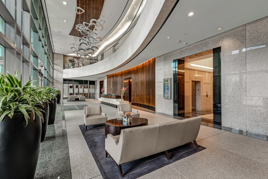 More Photos Of 6400 S Fiddlers Green Cir, Greenwood Village Office For Lease