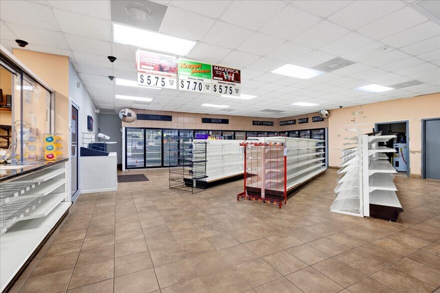 More Photos Of 4012 24th St N, Birmingham General Retail For Lease