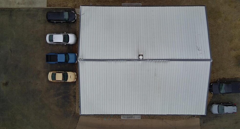 More Photos Of 522 N Main St, Hanna City Apartments For Sale