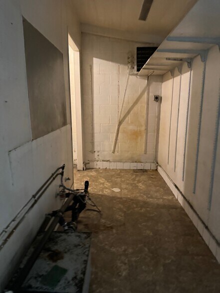 More Photos Of 357 E Tulare St, Dinuba Convenience Store For Sale