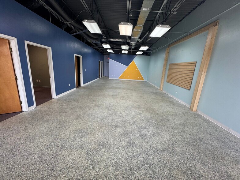 More Photos Of 5515 Davison Rd, Burton Unknown For Lease