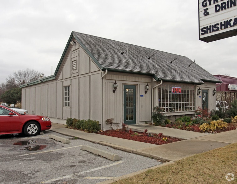 More Photos Of 7700 NW 23rd St, Bethany Restaurant For Lease