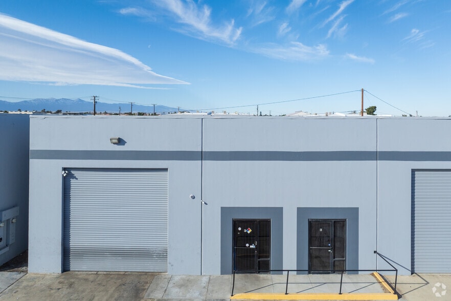 More Photos Of 17615 Alder St, Hesperia Warehouse For Lease