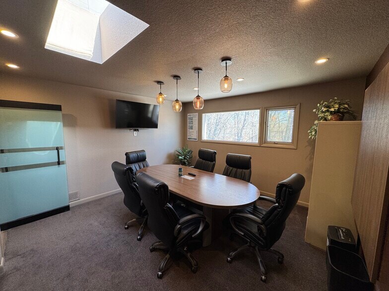 More Photos Of 1570 W 1st St, Loveland Loft Creative Space For Sale