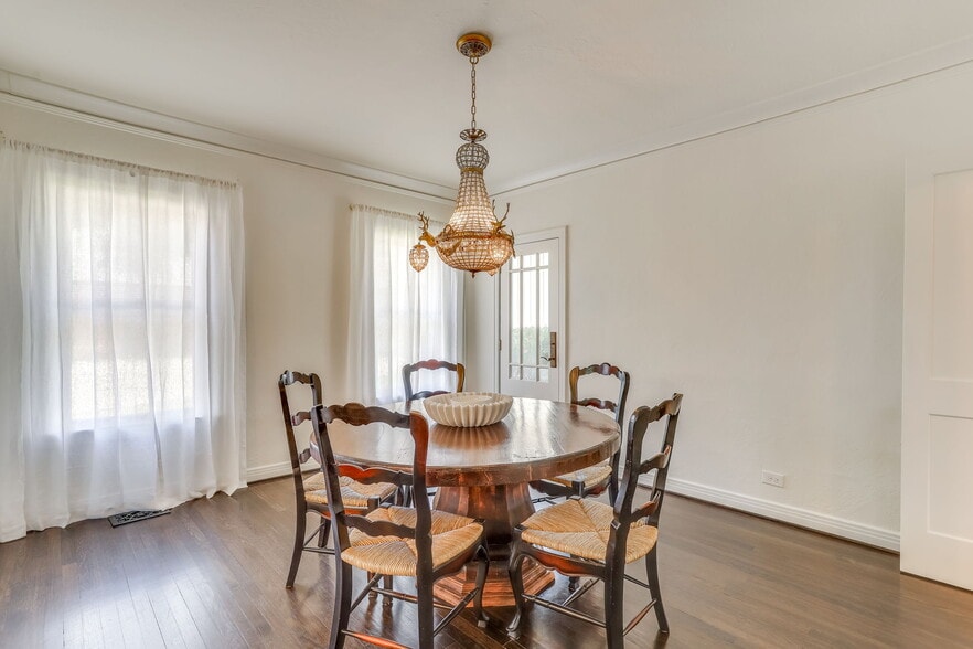 More Photos Of 1007 Folsom St, Dallas Loft Creative Space For Sale