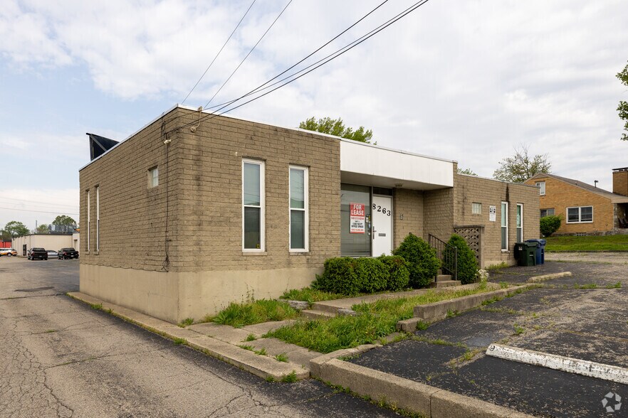 More Photos Of 8263 Clara Ave, Cincinnati Warehouse For Lease