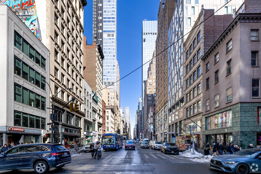 More Photos Of 244 Fifth Ave, New York Office For Lease