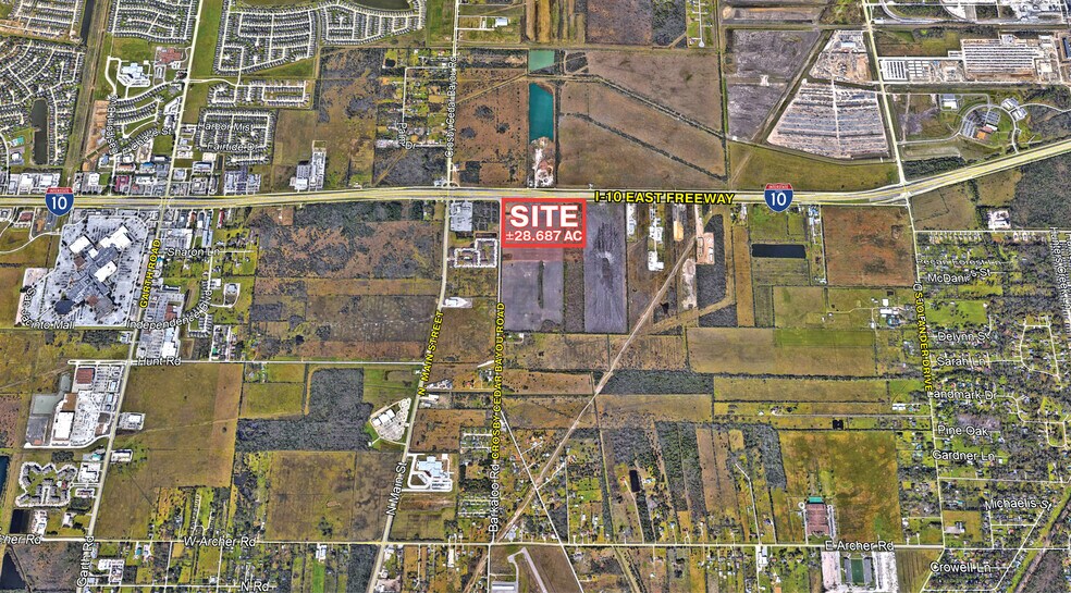 More Photos Of 0 East Freeway, Baytown Land For Sale