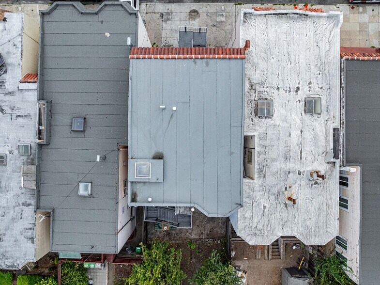 More Photos Of 1538 Thomas Ave, San Francisco Apartments For Sale