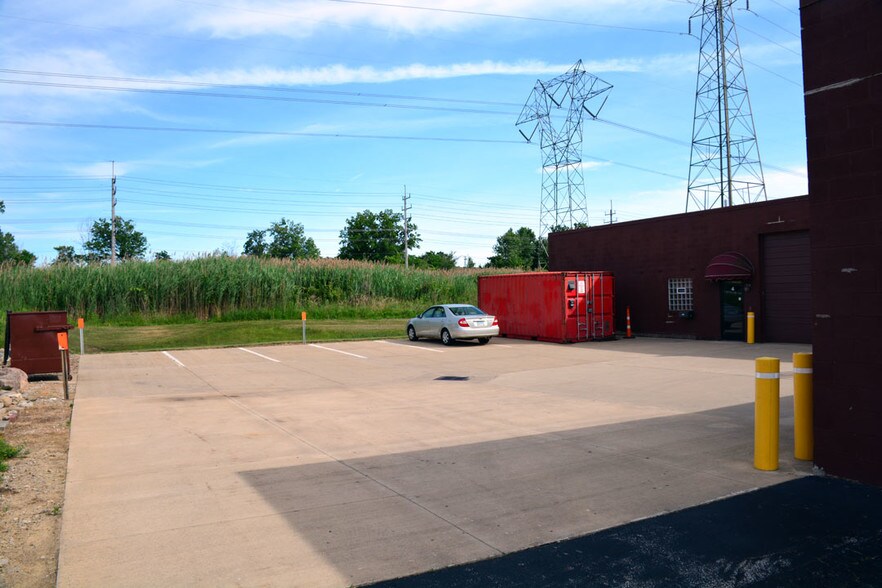 More Photos Of 7686 St Clair Ave, Mentor Warehouse For Lease