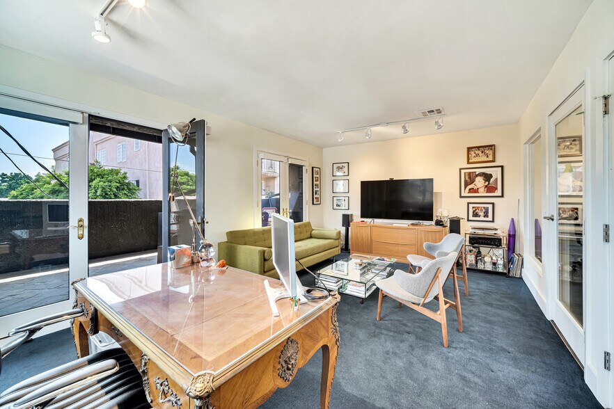 More Photos Of 850 S Robertson Blvd, Los Angeles Loft Creative Space For Lease