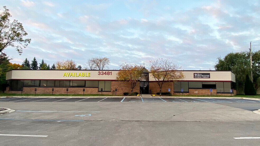 Primary Photo Of 33481 W 14 Mile Rd, Farmington Hills Office For Sale