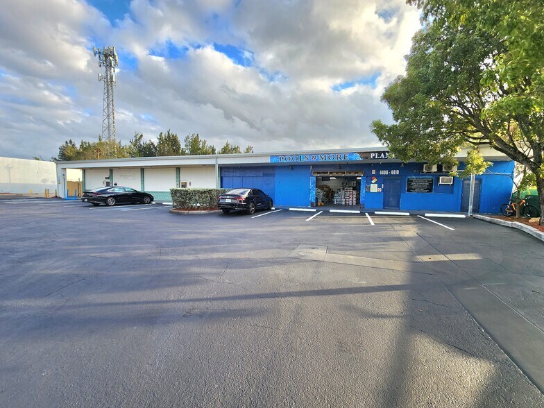 More Photos Of 4410 Peters Rd, Plantation General Retail For Sale