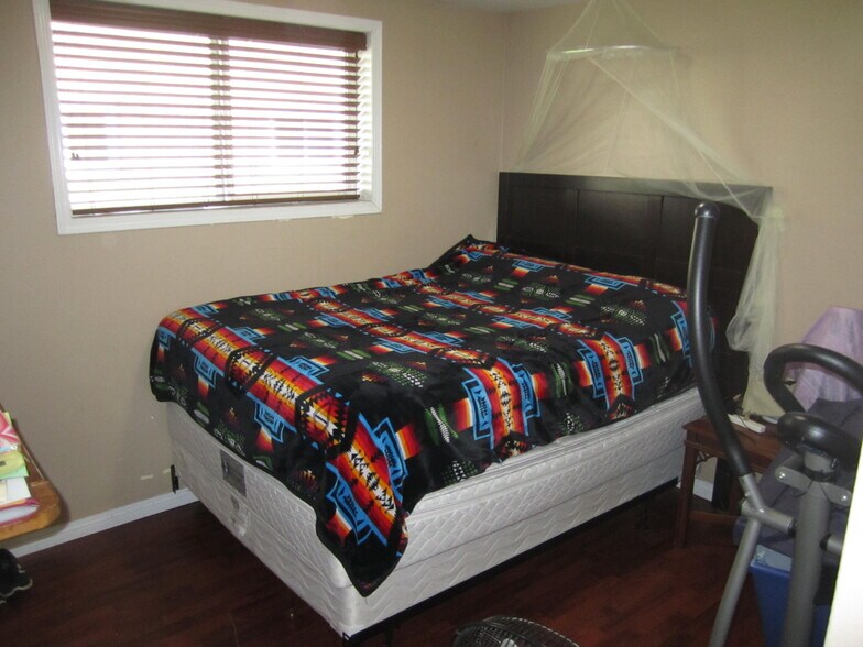 More Photos Of 13011 83rd St NW, Edmonton Apartments For Sale