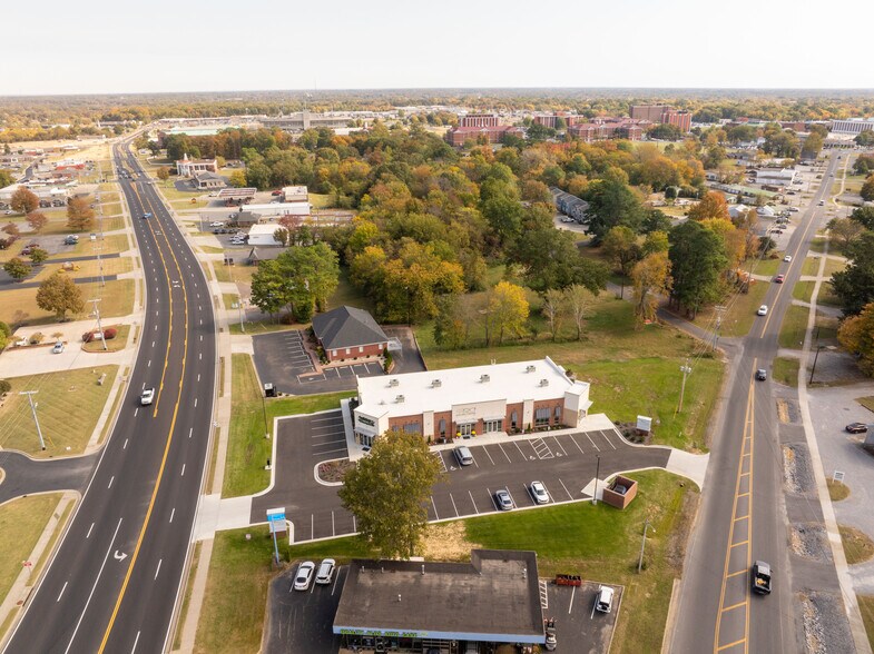 More Photos Of 1713 State Route 121 Bypass North, Murray Medical For Lease