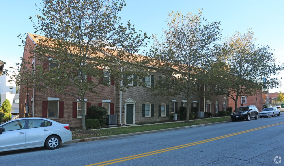 More Photos Of 131 Rollins Ave, Rockville Medical For Sale