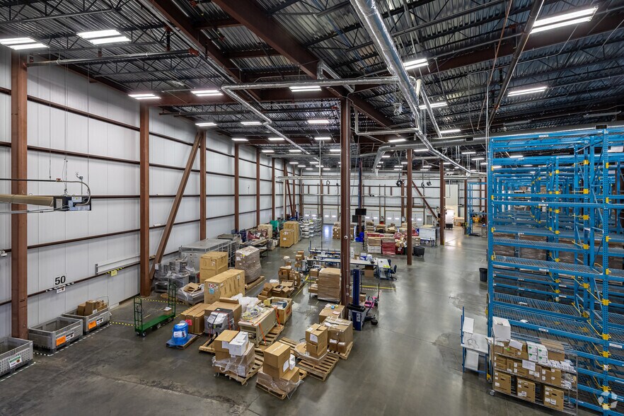 More Photos Of 50 Corporate Dr, Trumbull Distribution For Lease