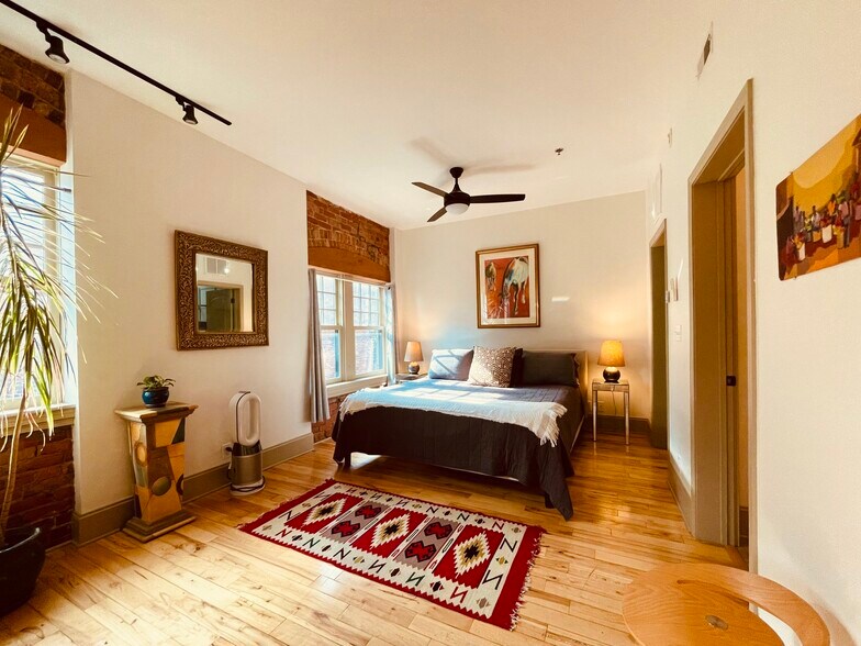 More Photos Of 5 Walnut St, Asheville Apartments For Sale