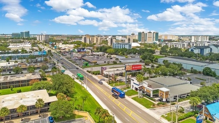More Photos Of 7653 International Dr, Orlando Freestanding For Lease