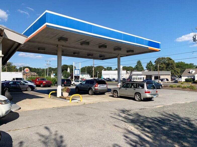 More Photos Of 621 Boston Post Rd, Old Saybrook Service Station For Sale