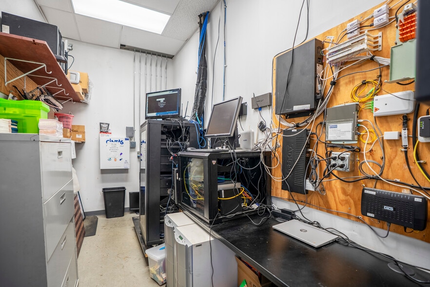 More Photos Of 13027 TX-105 E, Cut And Shoot Sports And Entertainment For Sale