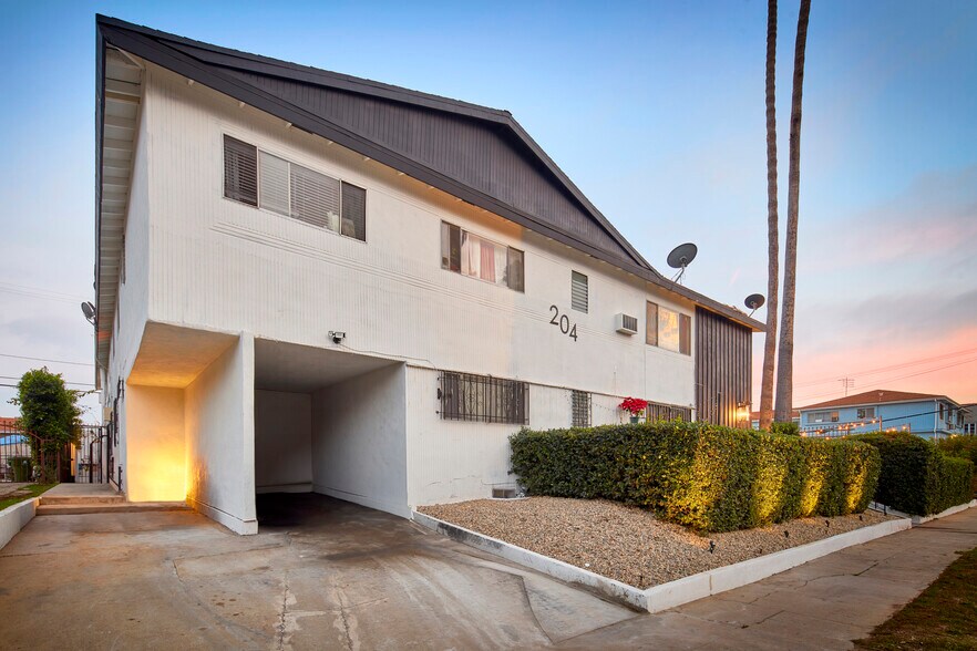 More Photos Of 204 N Manhattan Pl, Los Angeles Apartments For Sale
