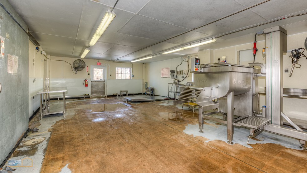 More Photos Of 1845 Range St, Boulder Warehouse For Sale