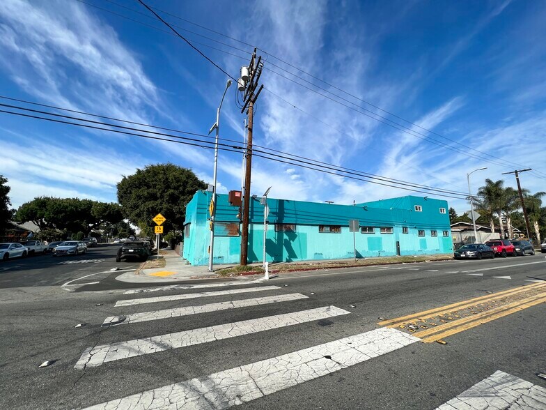 More Photos Of 805 W 57th St, Los Angeles Freestanding For Lease