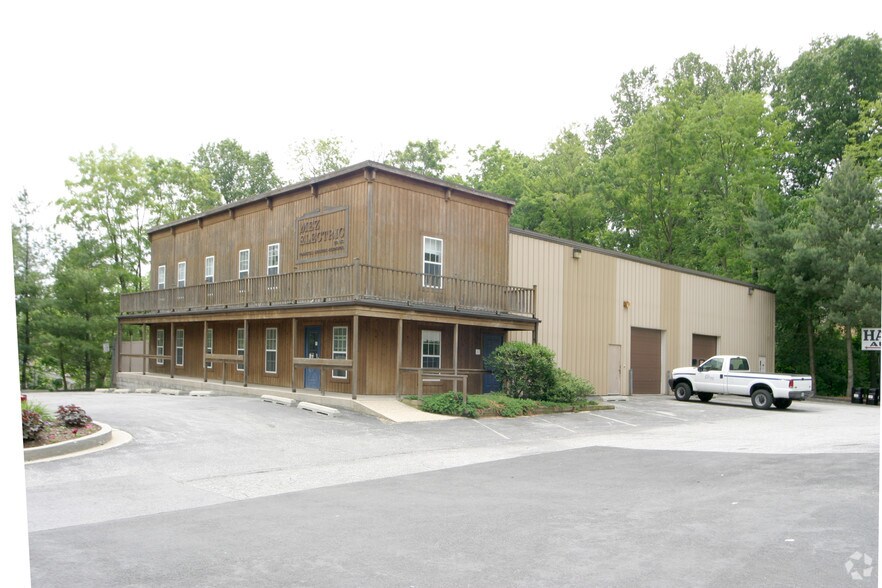 More Photos Of 10714-10716 Reisterstown Rd, Owings Mills Warehouse For Sale