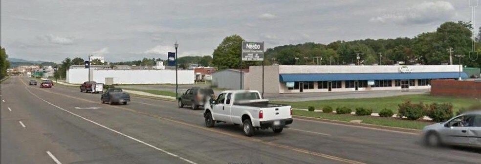 More Photos Of 824 W Walnut St, Johnson City Freestanding For Lease