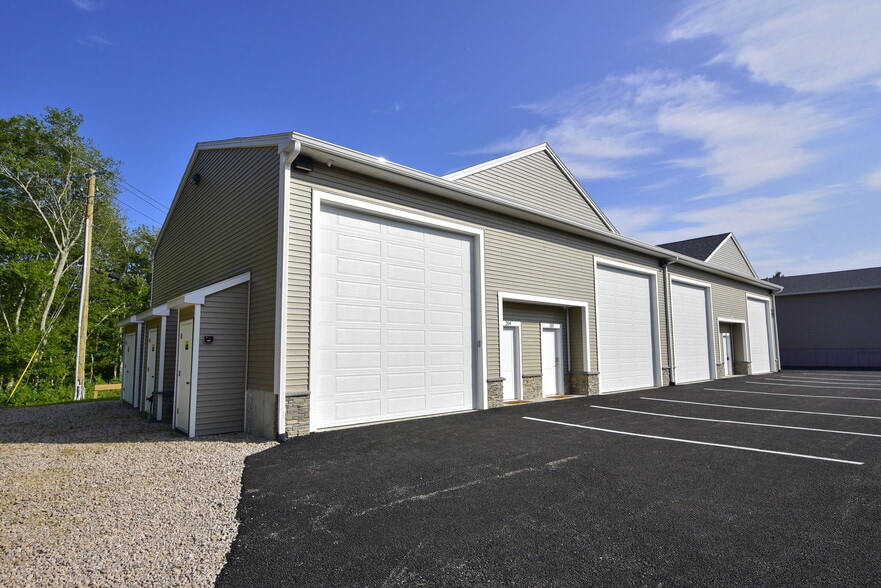 More Photos Of 597 South County Trl, Exeter Flex For Sale