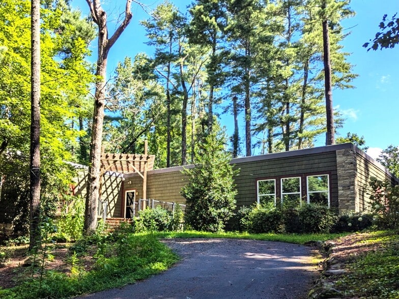 More Photos Of 447 Lily Pad Ln, Flat Rock Lodge Meeting Hall For Sale