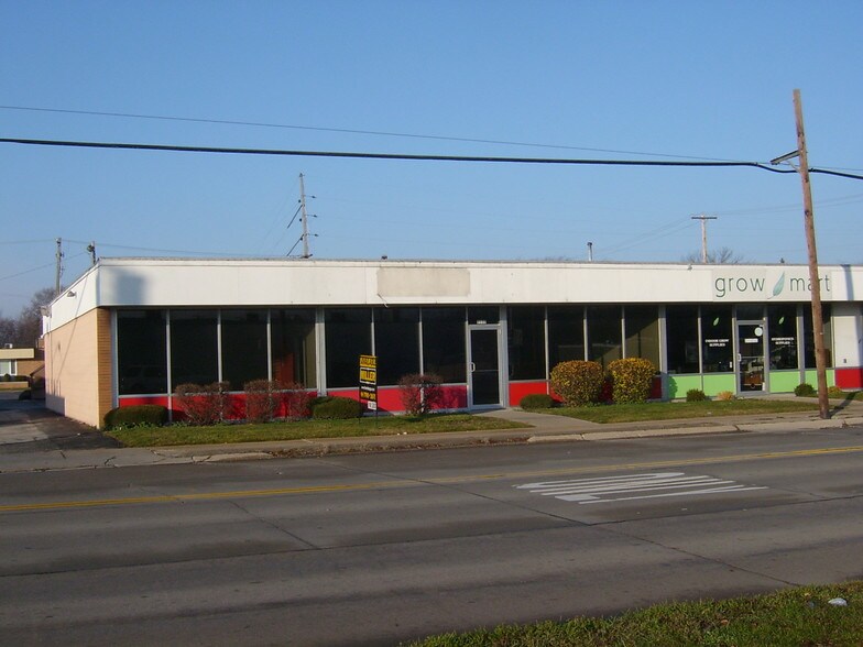 More Photos Of 2133-2141 Warwick St, Saginaw Storefront For Sale