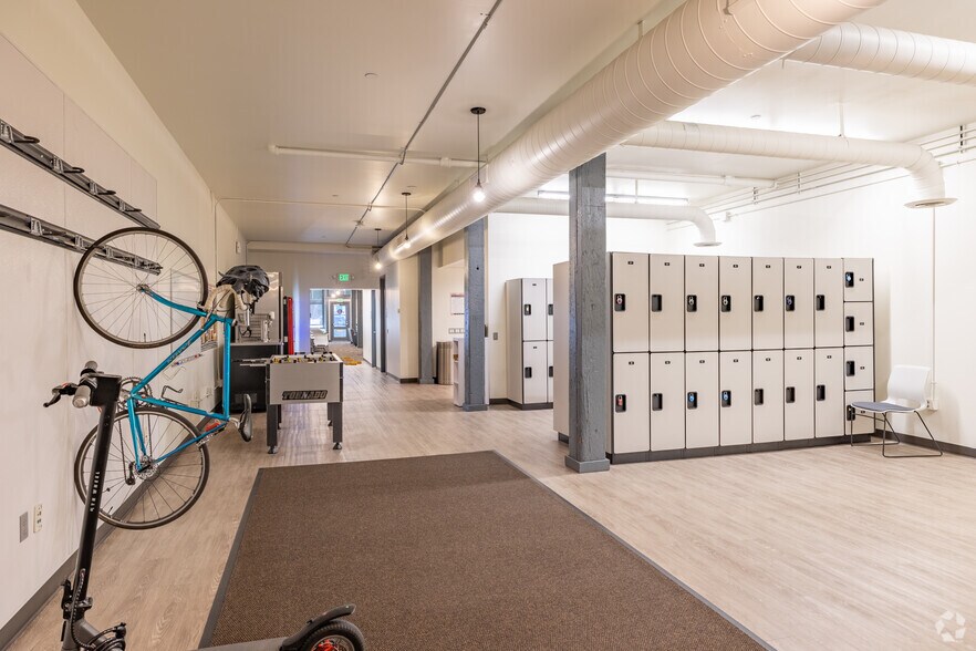 More Photos Of 1601 17th St, Denver Office For Sale