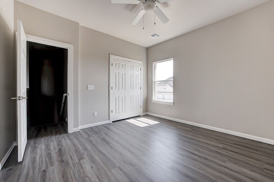 More Photos Of 12001 Rivers Trl, Oklahoma City Specialty For Sale