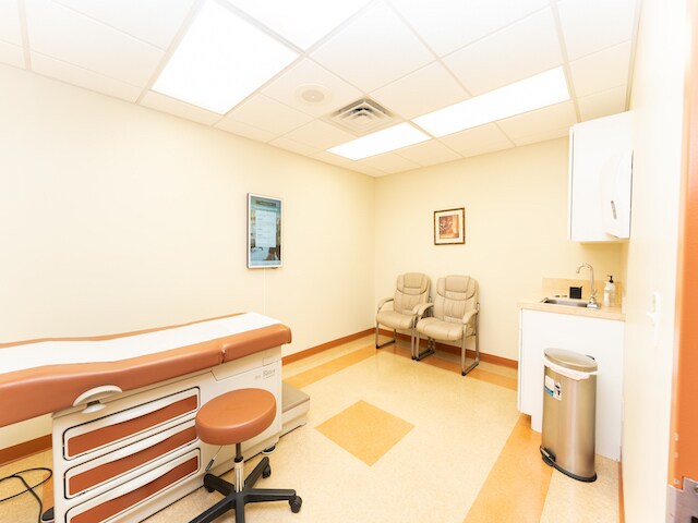More Photos Of 1051-1103 W Sherman Ave, Vineland Medical For Lease