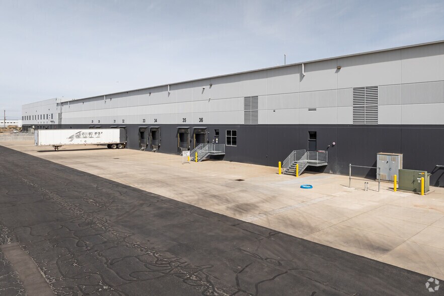More Photos Of 5300 Harold Gatty Dr, Salt Lake City Distribution For Lease
