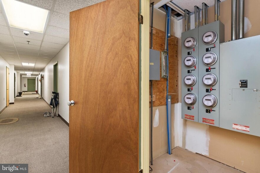 More Photos Of 100 W Franklin St, Hagerstown Office Residential For Lease