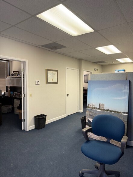 More Photos Of 5881-5897 Whitfield Ave, Sarasota General Retail For Lease